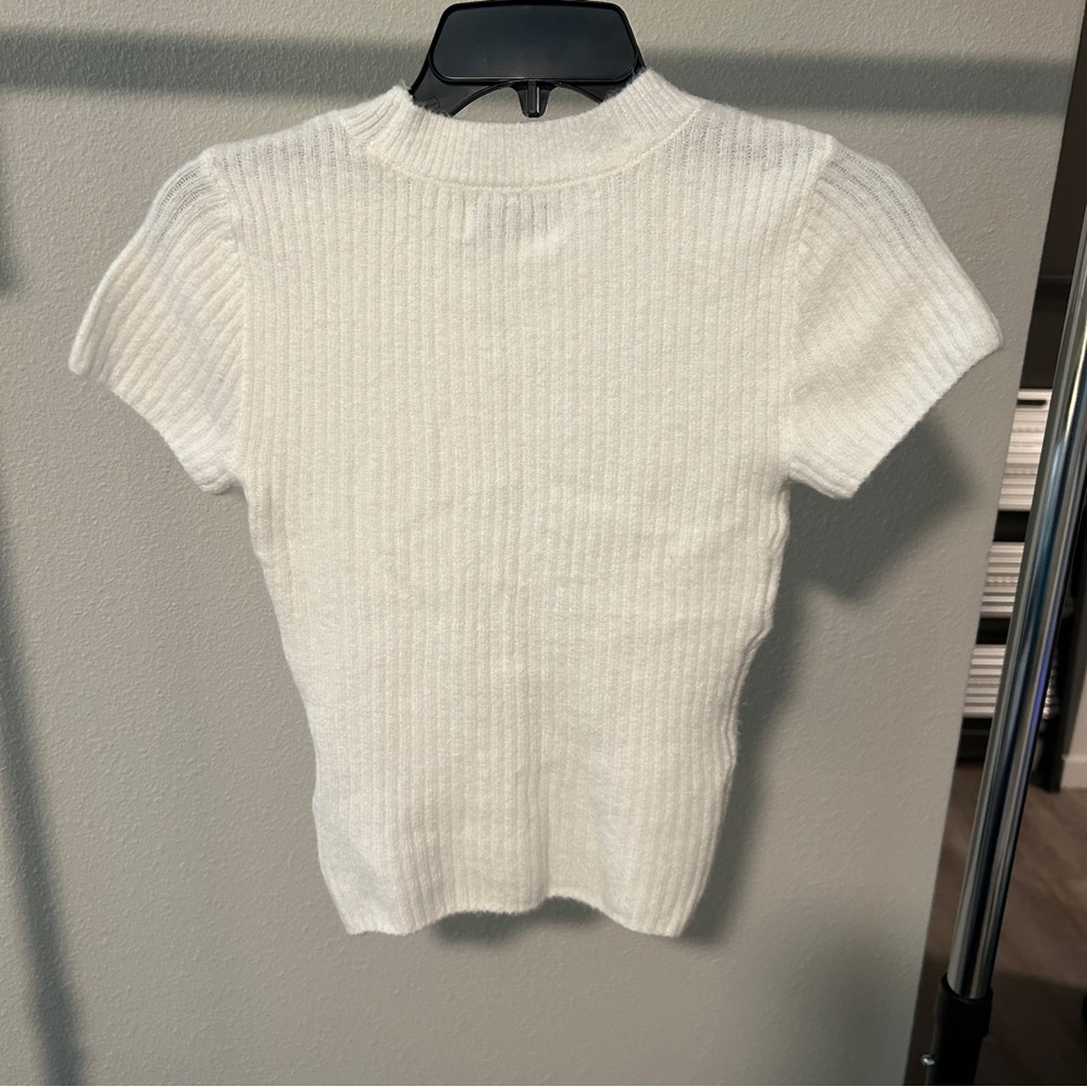 Hollister short sleeve ribbed crew sweater white Small - Picture 2 of 4